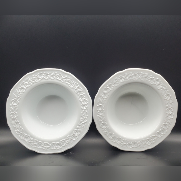 Indiana Milk Glass Bowls (2) White Orange Blossom 5 1/2" Berry Fruit Dessert MCM - Picture 2 of 7